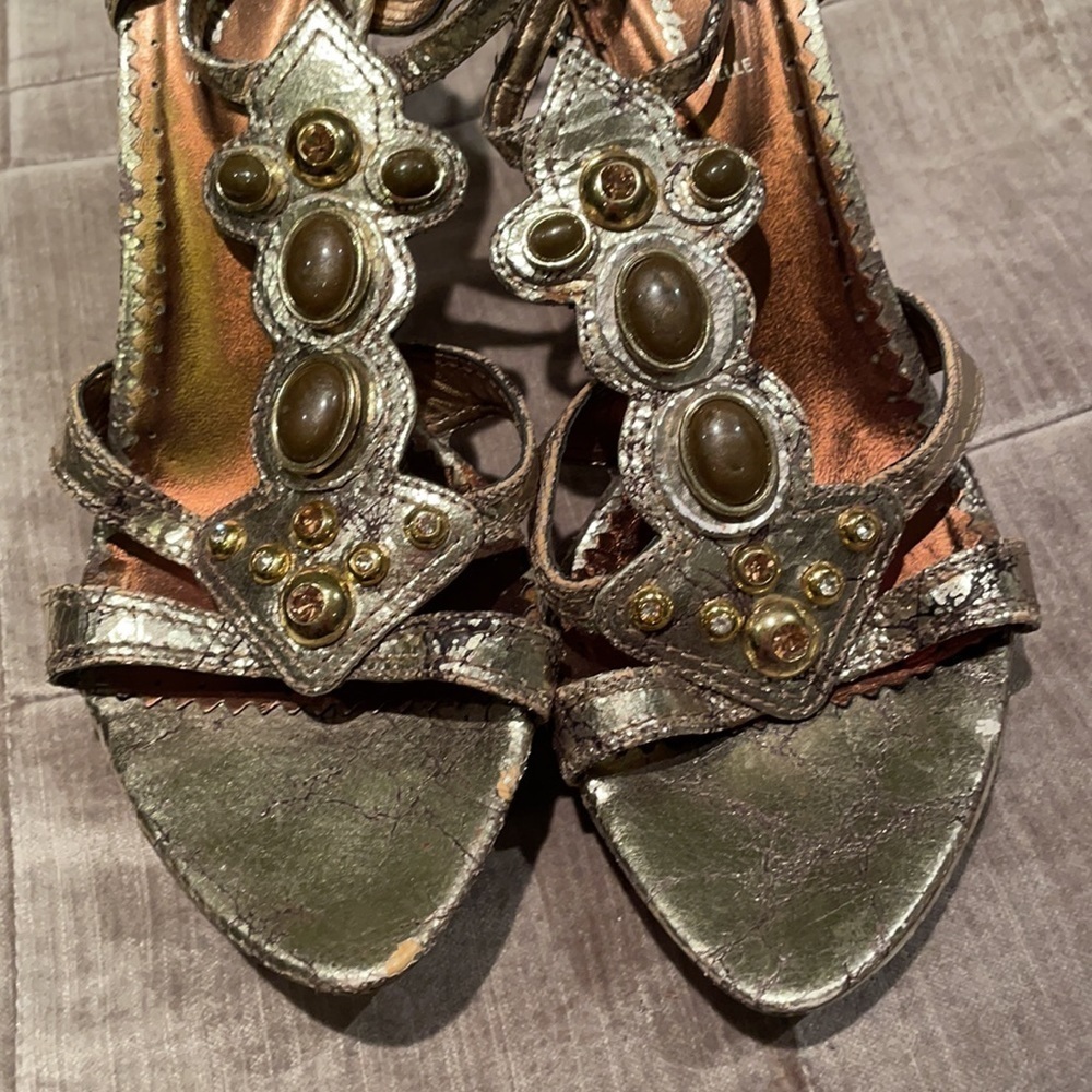 ITALIAN Gemstone Embellished Distressed Platform Sandals Size 7